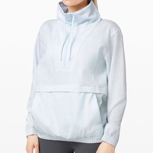 Lululemon Pack light pullover almost blue